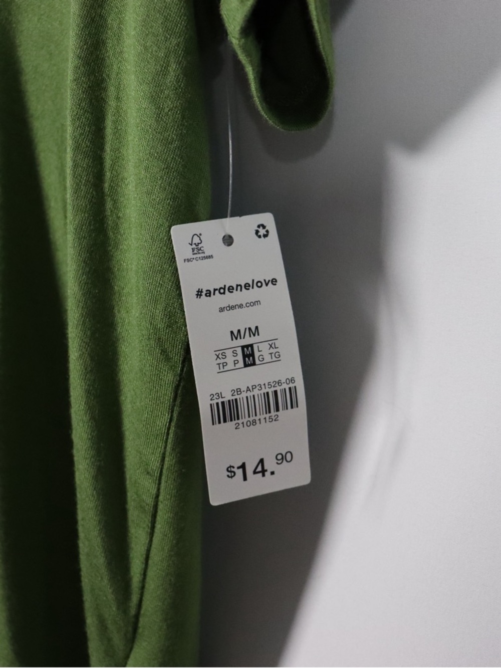 Ardene Cropped T-Shirt Women’s Medium Green Basic Tee NWT Casual - Picture 6 of 9
